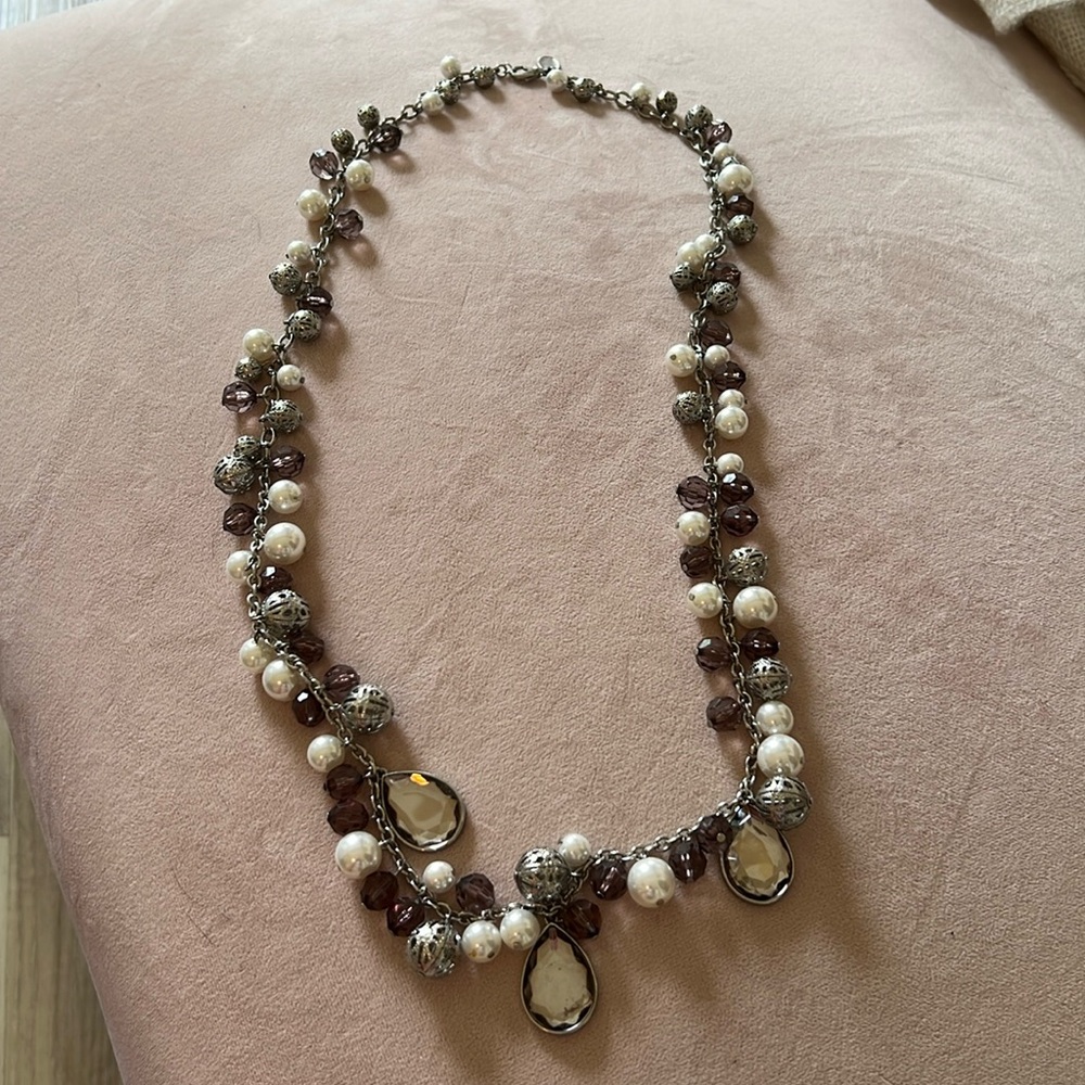 WHBM Statement necklace. Silver pearl and smoky taupe.